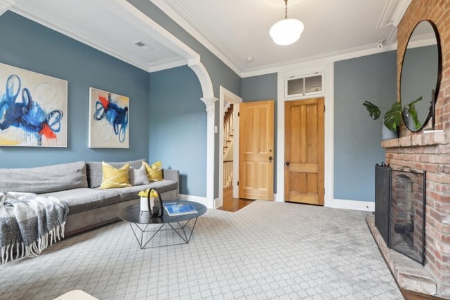 Building Photo - 254 4th St