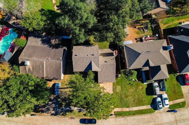 Building Photo - 5410 Forest Trails Dr