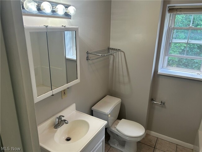 Building Photo - 7730 Ravenna Rd