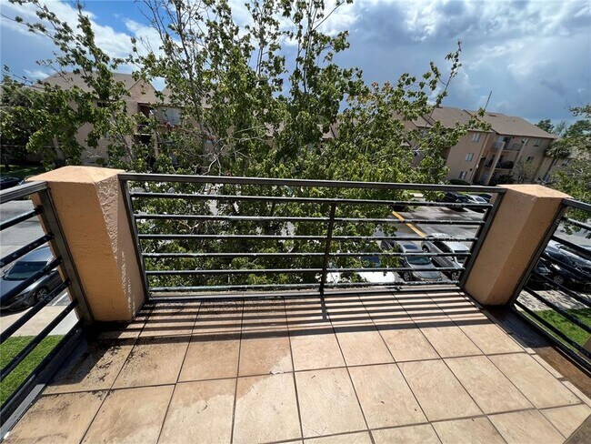 Building Photo - 5226 Via Hacienda Cir