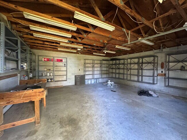 Building Photo - 1220 Tennessee Ave