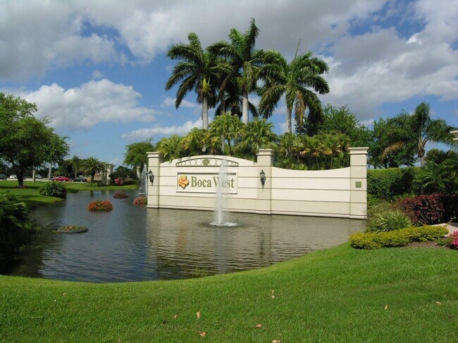 Building Photo - 7847 Lakeside Blvd