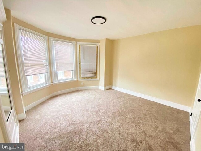 Building Photo - 3543 Stouton St