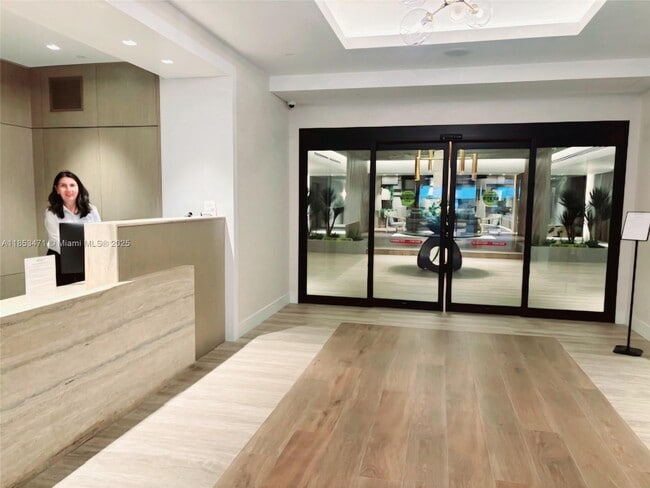 Building Photo - 2301 Collins Ave
