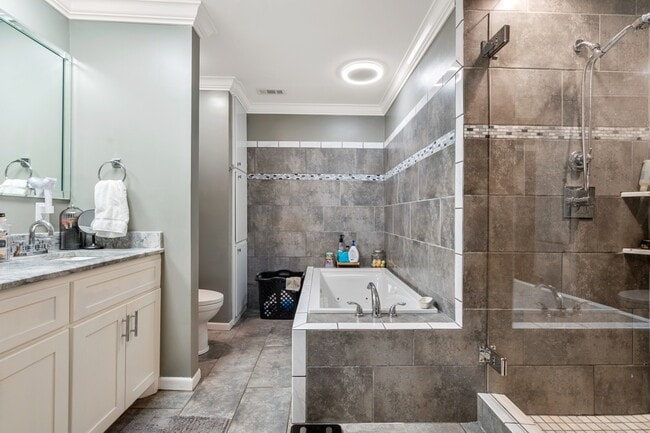 Building Photo - 158 Arlington Dr