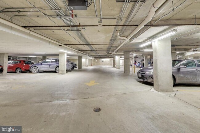 Building Photo - 343 Cedar St NW