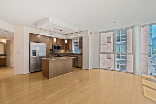 Building Photo - Modern 2br/2ba at Navy Yard