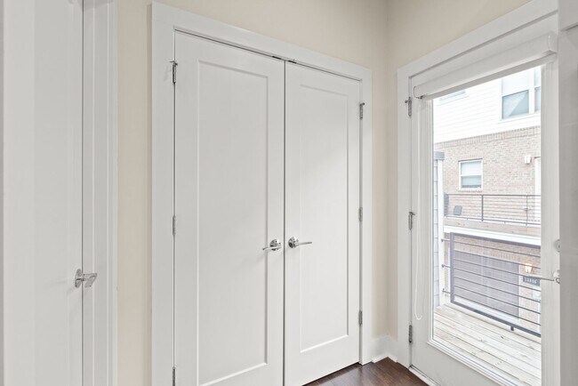 Building Photo - 13051 Tinton Ave