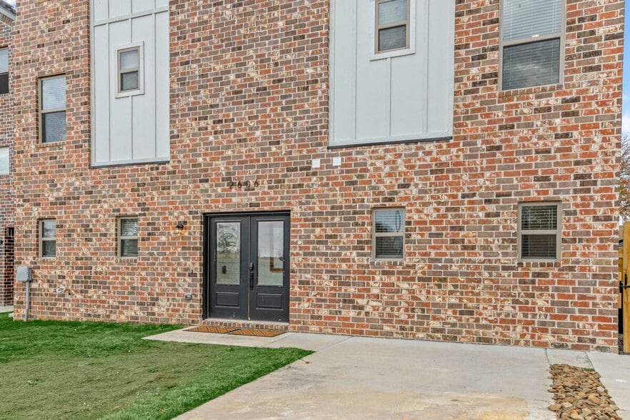 Building Photo - 2612 SW Livingston Square