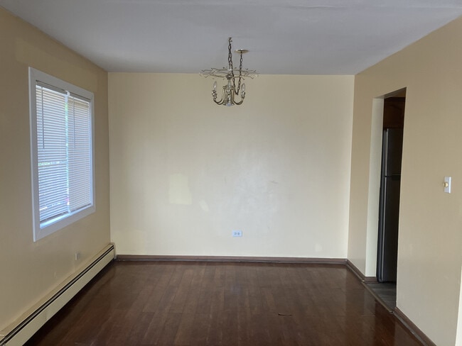 Building Photo - 550 Michigan City Rd