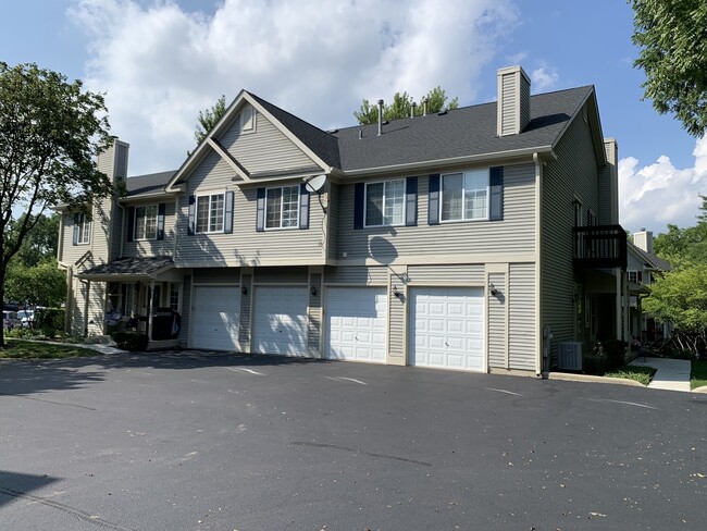 Building Photo - 313 Windsor Ct