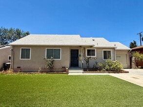 Building Photo - Beautifully Upgraded 3 Bedroom in La Mesa with Solar!