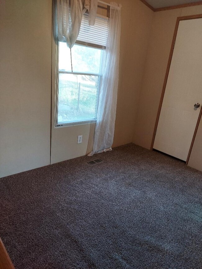 Building Photo - 122 Rd 3050