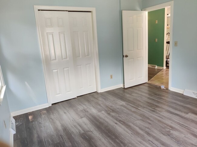 Building Photo - 2 Bedroom, 2 Bedroom Condo Year Round-Yarmouth Port