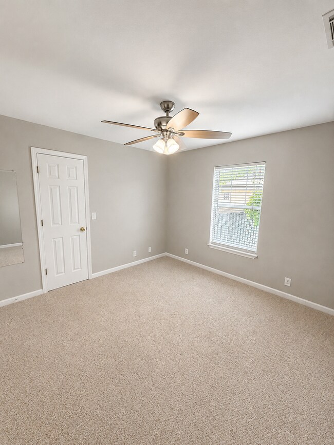 Building Photo - 655 Bristol Hammock Cir