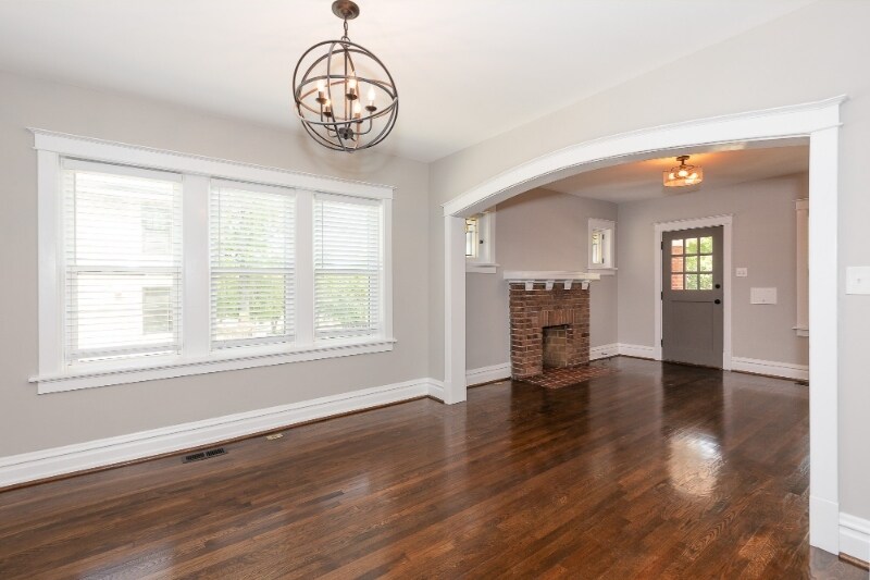 Building Photo - 1035 Grandview Pl