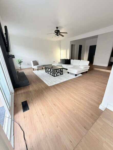 Building Photo - 3705 Windover Dr