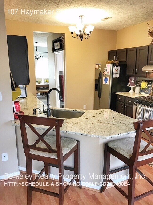 Building Photo - 107 Haymaker Place