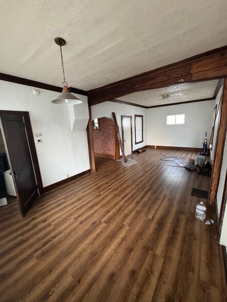 Building Photo - 58 Caledonia St NE