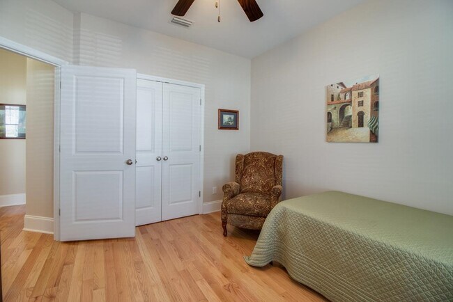 Building Photo - 3653 Velda Oaks Cir