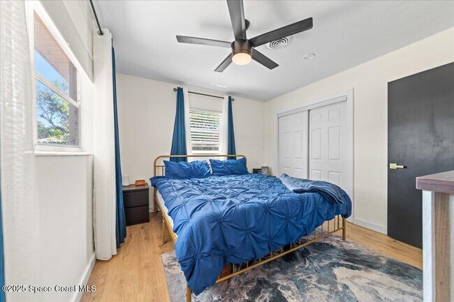 Building Photo - 160 Melaleuca Dr