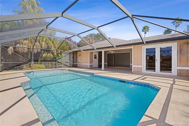 Building Photo - 3074 NE Loquat Ln