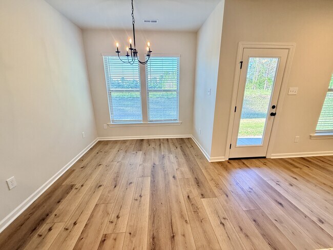 Building Photo - 16639 Aspen Ln