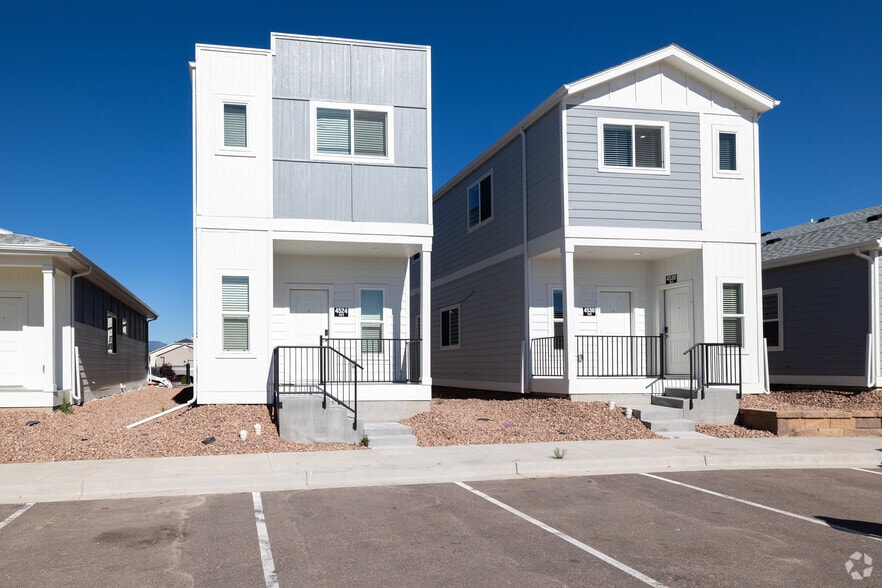 Apartment Buildings - Cottages at Torin Point