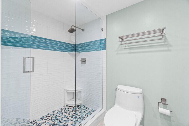 Building Photo - 5070 N Ocean Dr
