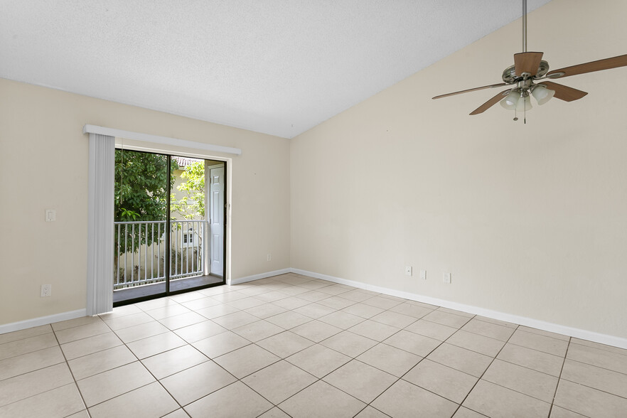 Building Photo - 11492 NW 45th St