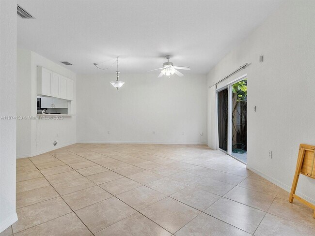 Building Photo - 4964 SW 128th Ave