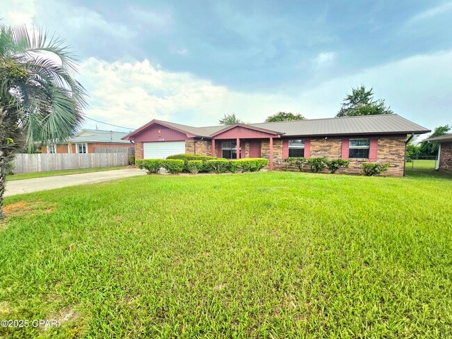Primary Photo - 5224 Park St