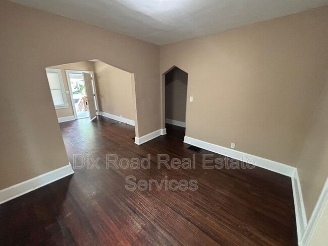 Building Photo - 1655 Howell Ave