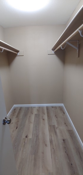 Building Photo - 18404 E Kepner Pl