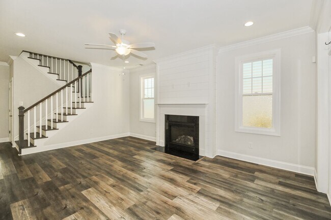 Building Photo - Beautiful Home in Wilmington - $200 Off First Month Rent (If Approved)