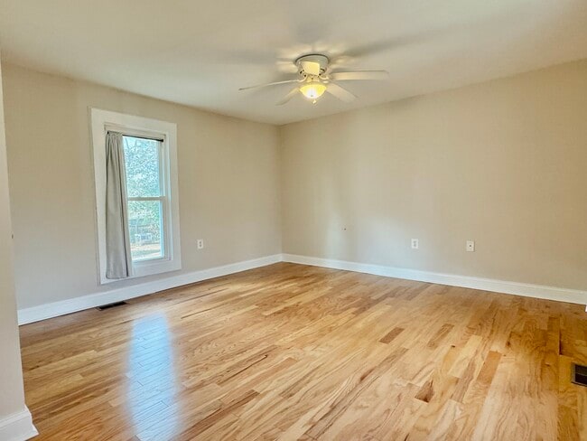 Building Photo - 625 Goldsborough St