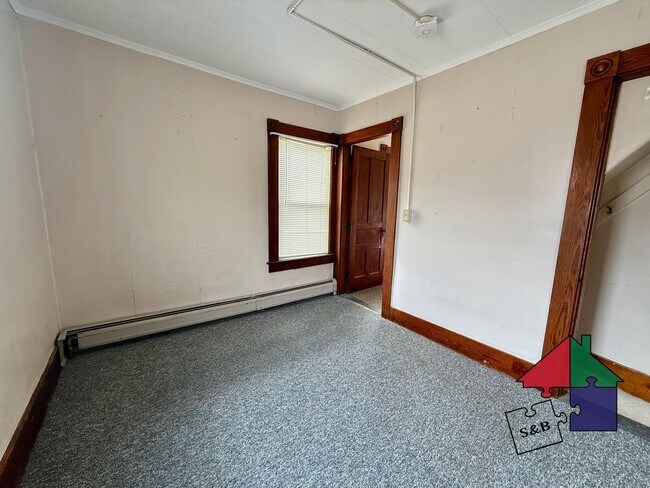 Building Photo - 37 Church Hill Rd