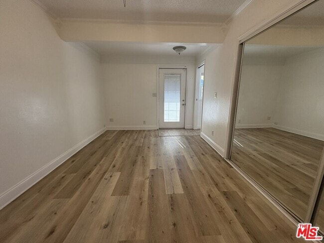 Building Photo - 2417 Andreo Ave