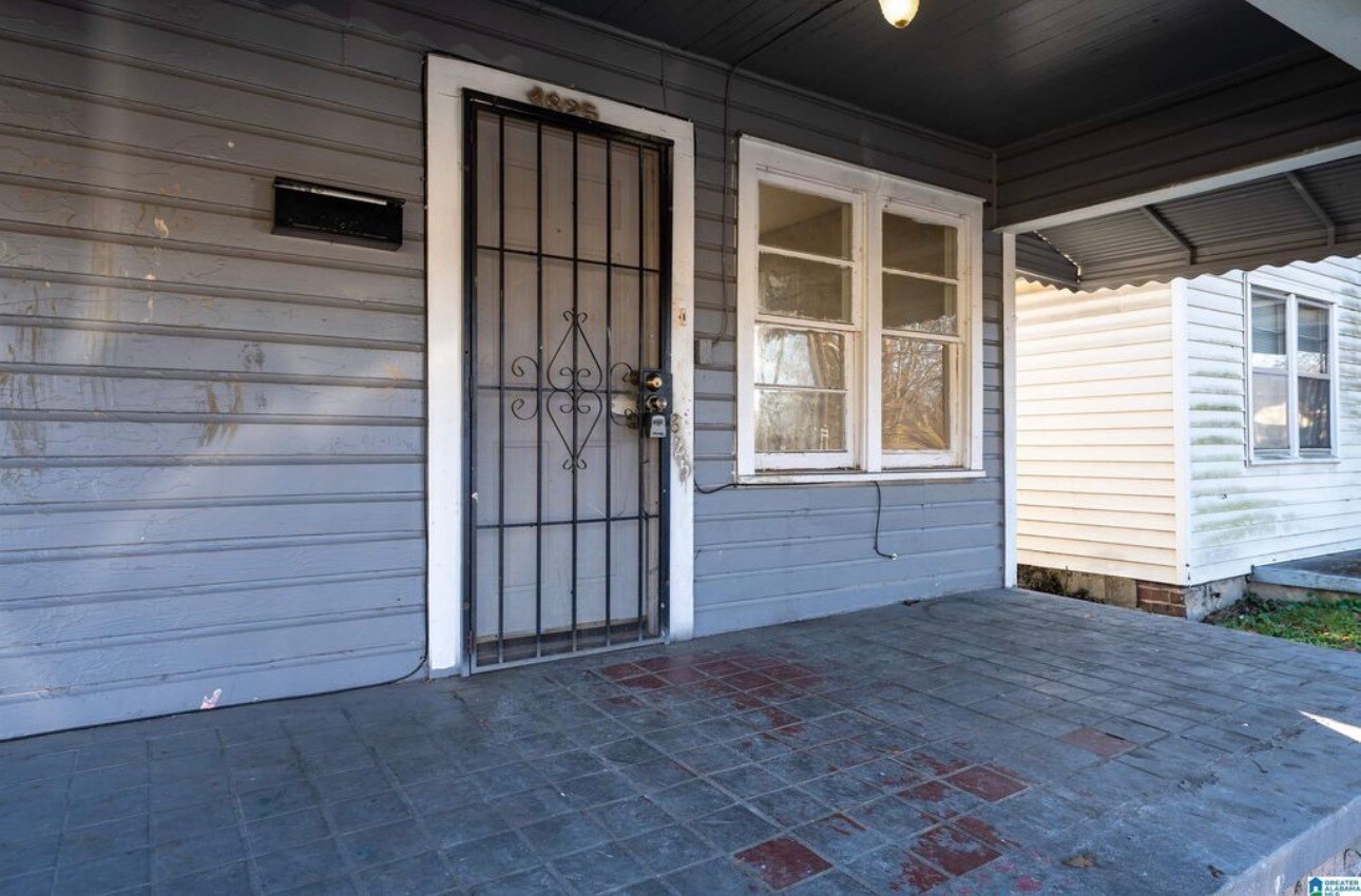 Building Photo - 1825 18th St Ensley