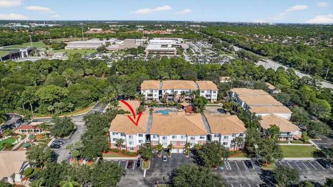 Building Photo - 5301 Myrtlewood Cir E