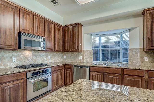 Building Photo - 5620 Sky Ridge Dr