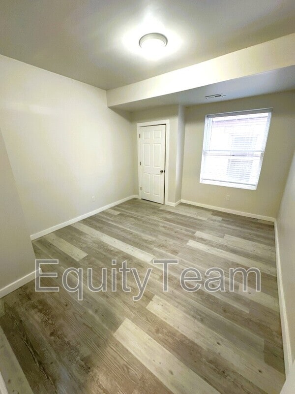 Building Photo - 6012 Prentice St