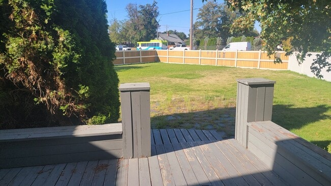 Building Photo - Great 3-bedroom Home In The Valley On Cul-...