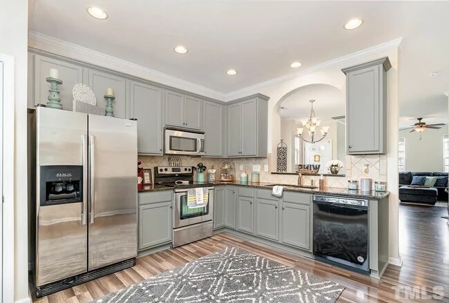 Building Photo - 866 Cupola Dr
