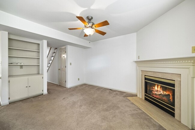 Building Photo - 3203 Gateway Cir
