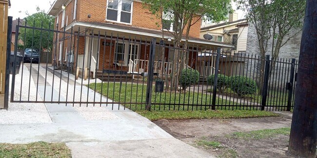Building Photo - 4823 Jackson St