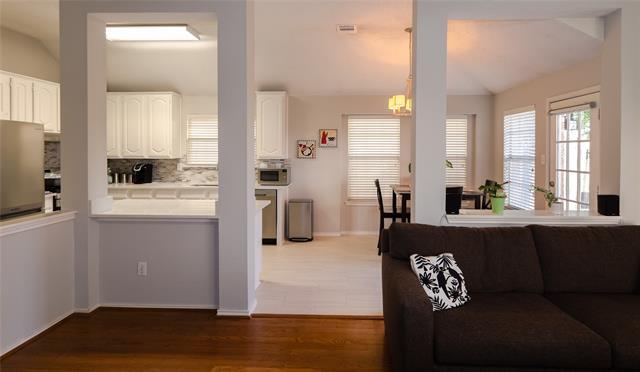 Building Photo - 18532 Shadow Ridge Dr