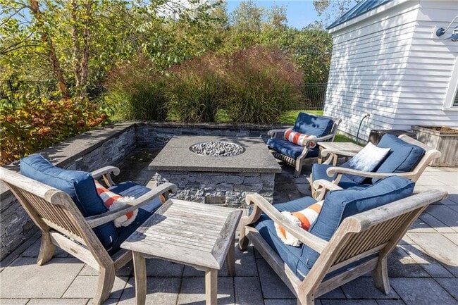 Building Photo - 46 Carnegie Heights Dr