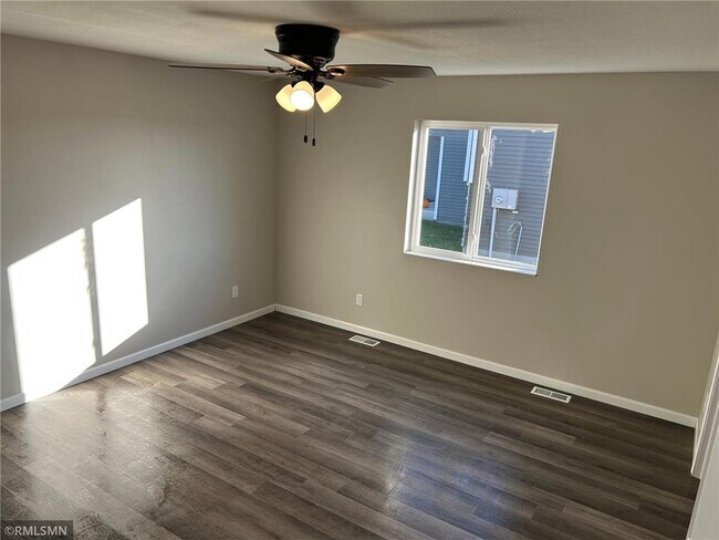 Building Photo - 18512 Salem St NW