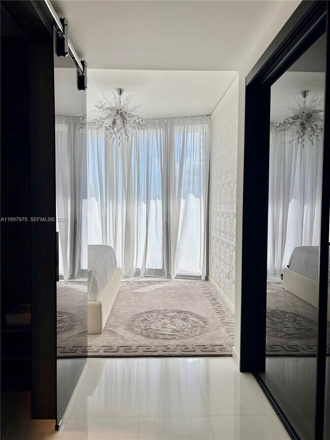 Building Photo - 300 Biscayne Blvd Way